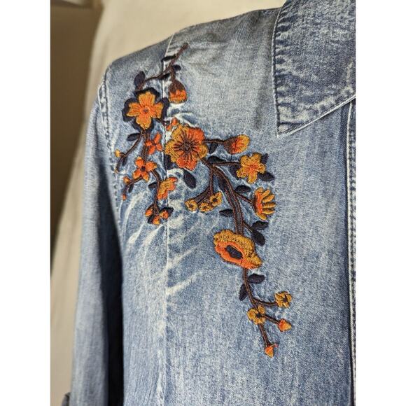 Vintage X America Womens Distressed Chambray Embroidered Jacket Sz L Bust41" - Picture 7 of 11